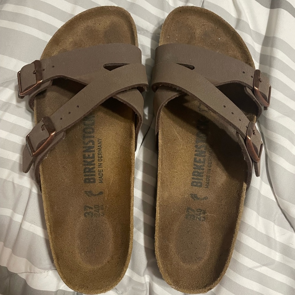 Birkenstock Yao Sandals- Mocha